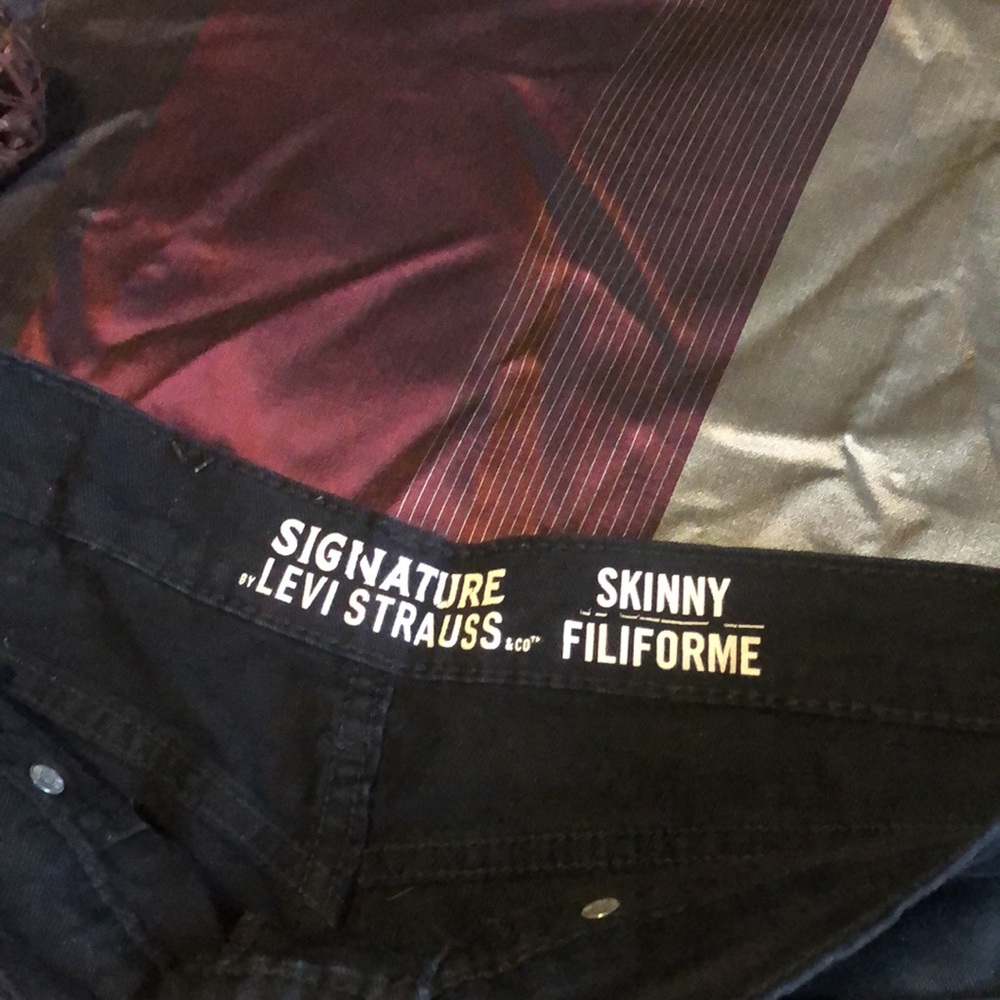 Levi Skinny Jeans - Picture 5 of 5